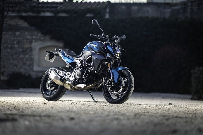 More fun this BMW F 900 R version 2025?
