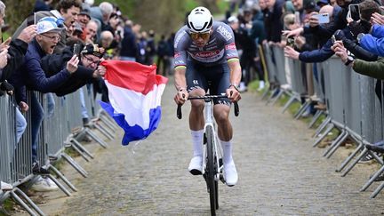 Mathieu van der poel solo during the classic Flandrian E3, March 28, 2025. (Dirk Waem / AFP)
