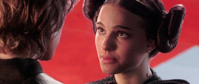 STAR WARS: EPISODE III-REVENGE OF THE SITH, from left: Hayden Christensen, Natalie Portman, 2005. Industrial Light & Magic/TM and ©copyright Twentieth Century-Fox Film Corporation. All rights reserved/Courtesy Everett Collection