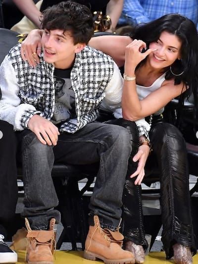 (Photos) See Timothée Chalamet and Kylie Jenner very in love in the Lakers match