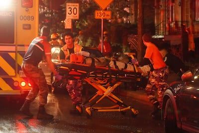 Thunderstorms and gusts in Montreal: the teen has been stuck for at least 30 minutes under the tree