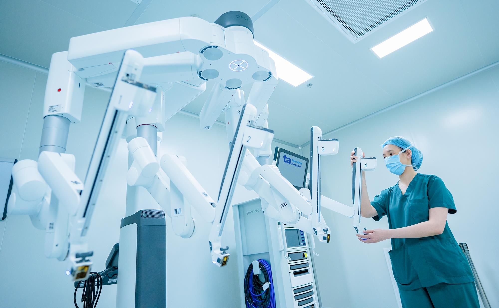 Da Vinci Xi Robot supports 120 complex types of surgery present in Ho Chi Minh City - Photo 1.