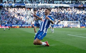 Roberto celebrates the 1-0 from Espanyol al Betis.