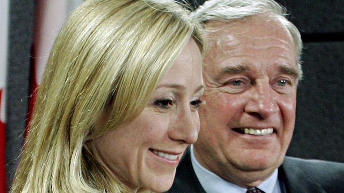 A photo taken on May 17, 2005 shows Belinda Stronach and Paul Martin. The Prime Minister announces against all expectations that Conservative MP Belinda joined the Liberal Party.