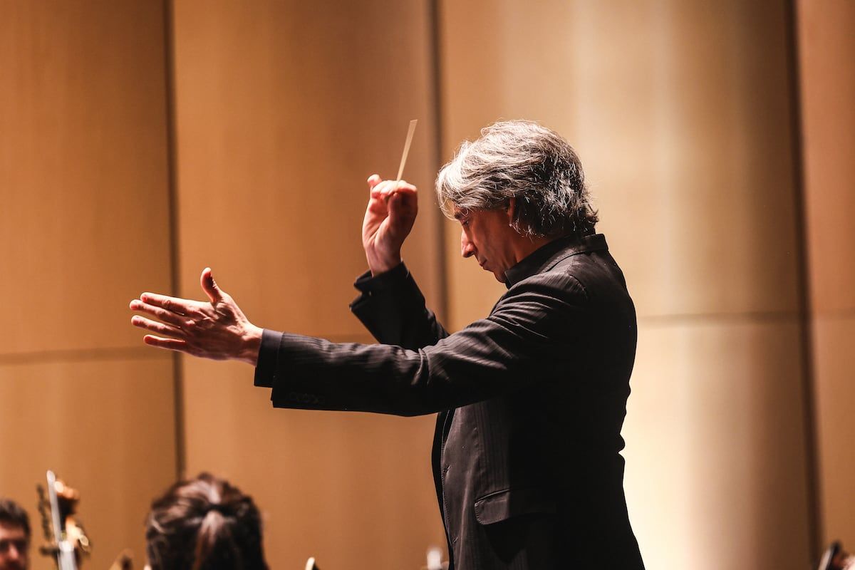 The Maestro seemed to leave everything on stage on Sunday, leading this last concert with a good intensity.