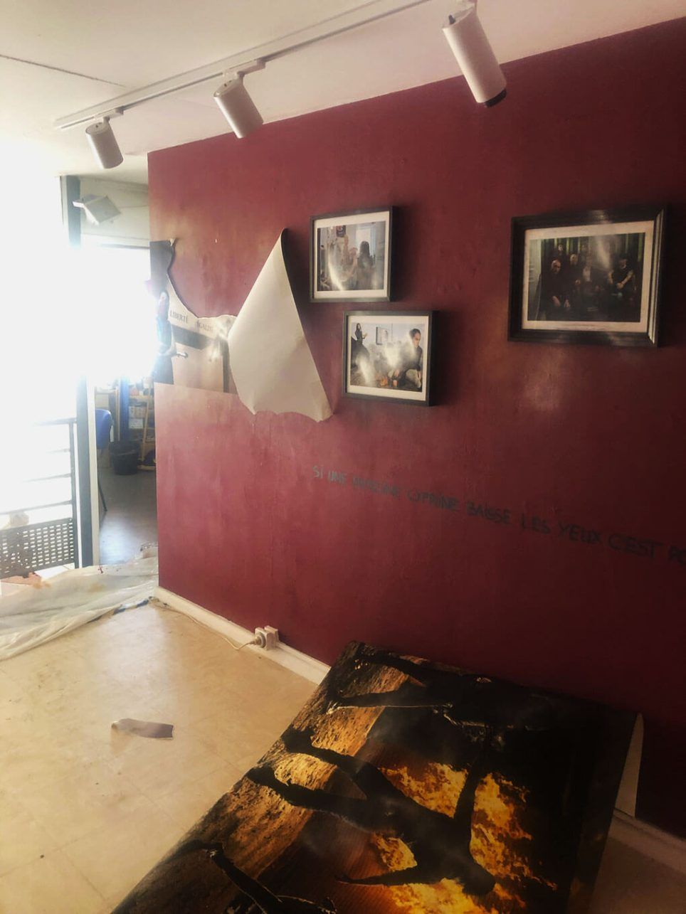Kamille Lévêque Jégo's exhibition at the Negpos de Nîmes after the intrusion