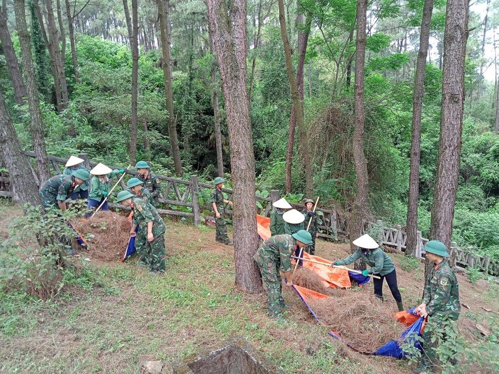 NGHE AN: deployment of forest fire prevention on relics sites - Photo 2. Nghe An: Deploying forest fire prevention in relics - Photo 2.
