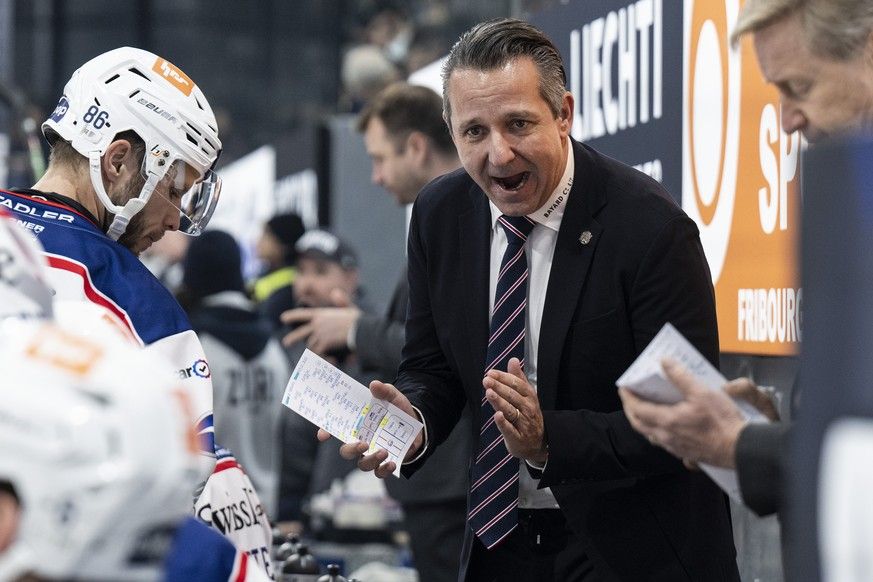 Head Coach Marco Bayer (ZSC) in the game of the Ice Hockey National League between Friborg-Gotteron, HCFG, and ZSC Lions, ZSC, from Friday, January 4, 2025 in BCF Arena in Friborg. (Keystone/Peter Schneide ...