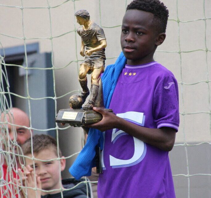 The trophy for the best player in the tournament was awarded to David Ngoura, an RSC Anderlecht nugget.