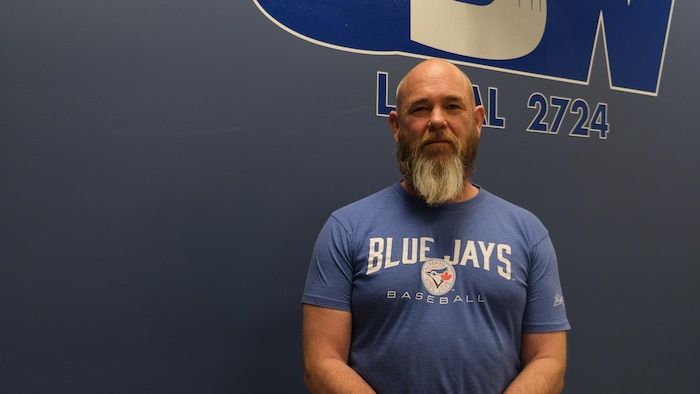 Bill Slater The president of the Métallos Local 2724 union, bearing a Blue Jays de Toronto sweater.