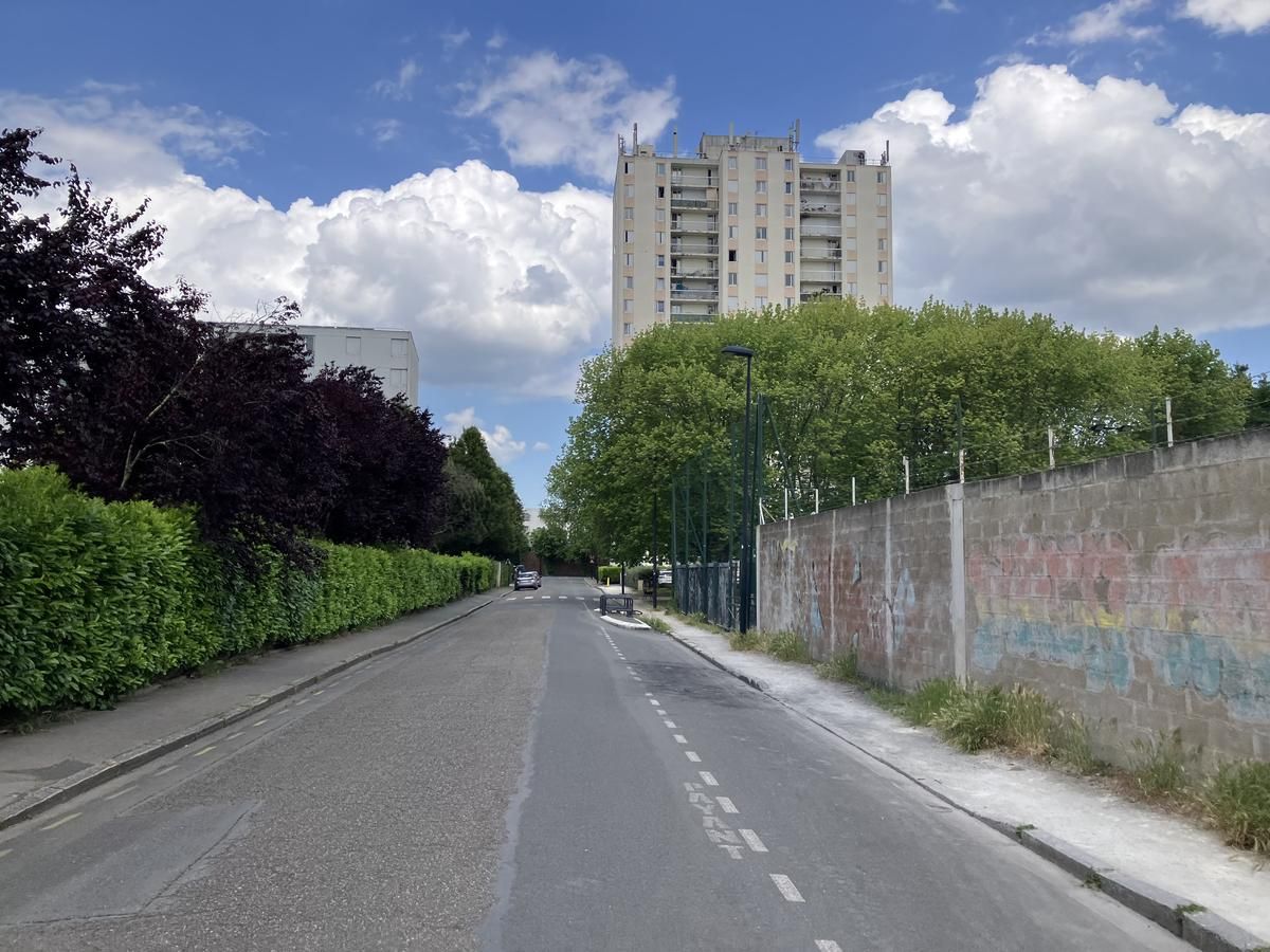 Several shootings broke out in the Cité Chantecrite, in the Saint-Louis district of Bordeaux, between 2019 and 2021.