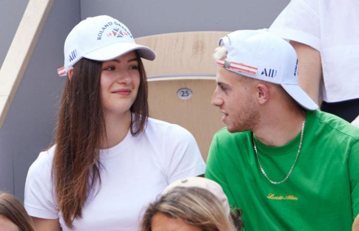 2 months later, Elsa Bois returns to the wave of harassment received following her separation with Michou
