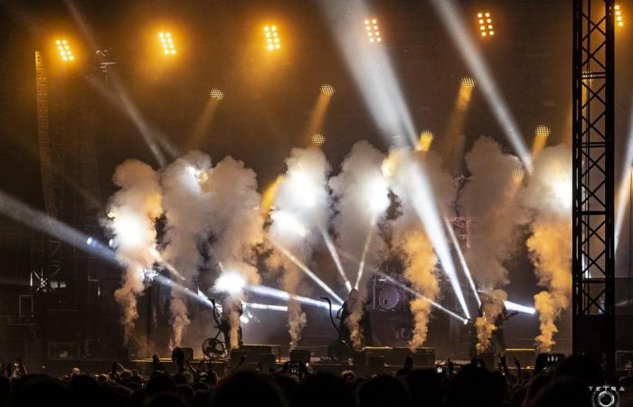 The recent group concert in Berlin is available online in its entirety