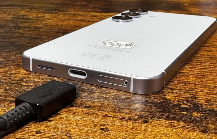 Fast load or large battery? What phone should be preferred?