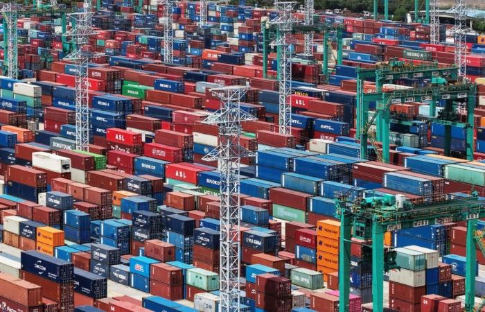 What if Canada took advantage of climbing customs tariffs between the United States and China?