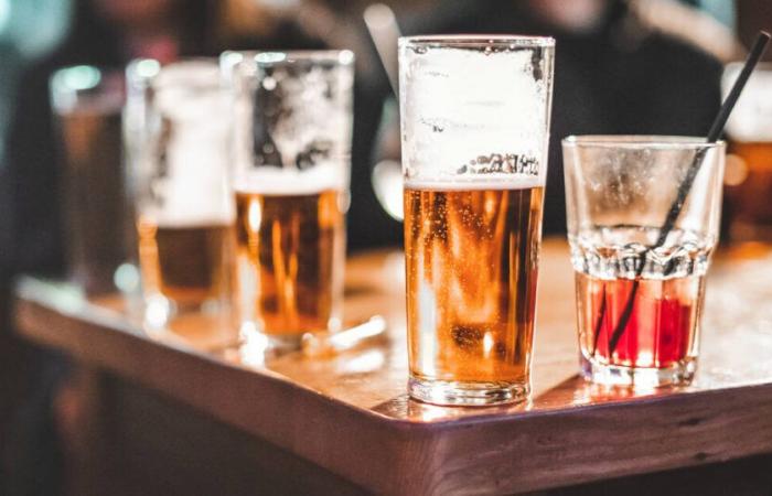 “I put my glass on a table and then it’s the black hole” – Liberation