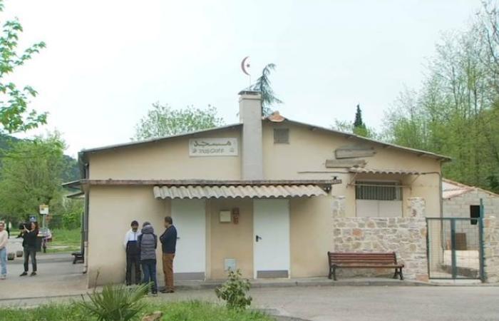 “His heart in gold”: his little brother and his relatives describe Aboubakar Cissé, murdered in a mosque in Gard