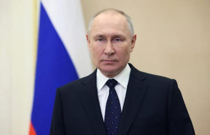 Are there French people who fight “alongside” of the Russians, as Putin said?