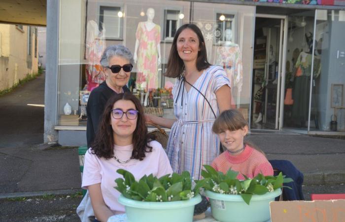 Le Creusot: May 1 with lily of the valley