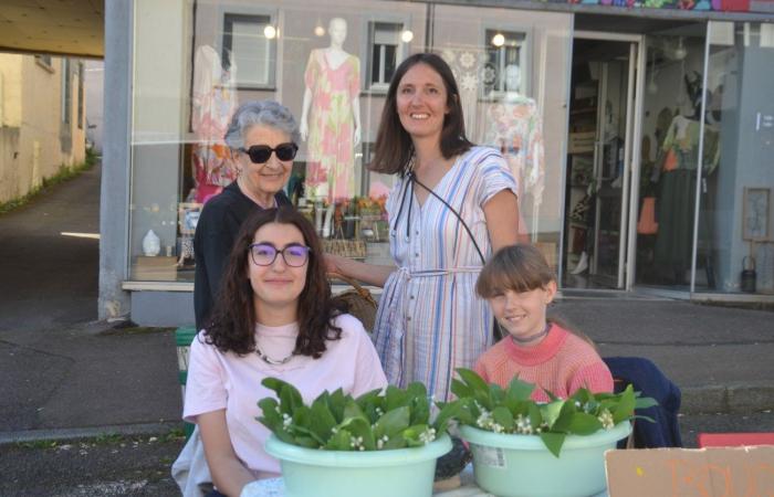 Le Creusot: May 1 with lily of the valley