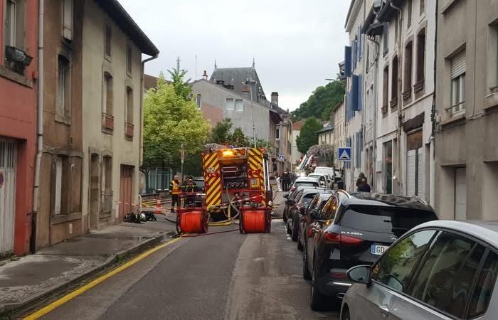 Important fire in a rue Joliot-Curie building