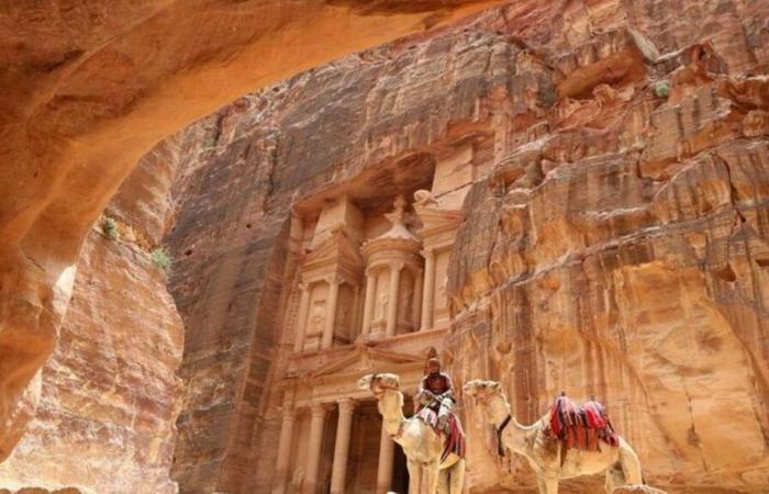 Jordan: 1800 tourists evacuated from Petra after exceptional floods