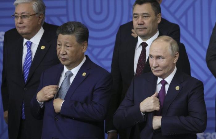 The Chinese president goes to Russia for the celebrations of the Victory Day