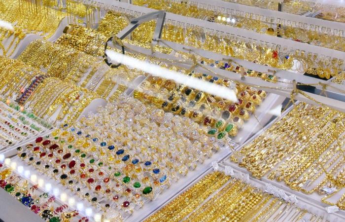 Barely open, the price of the SJC gold branch has dropped sharply