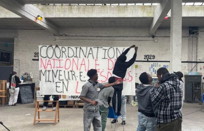 unaccompanied minors from all over France, meet to defend their rights