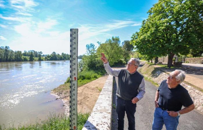 In Monchet, the mayor and its inhabitants refuse to evacuate in the event of a flood