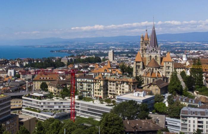 Lausanne: three new women in public space