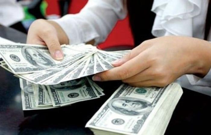 The central rate and the free market of the US dollar have both decreased