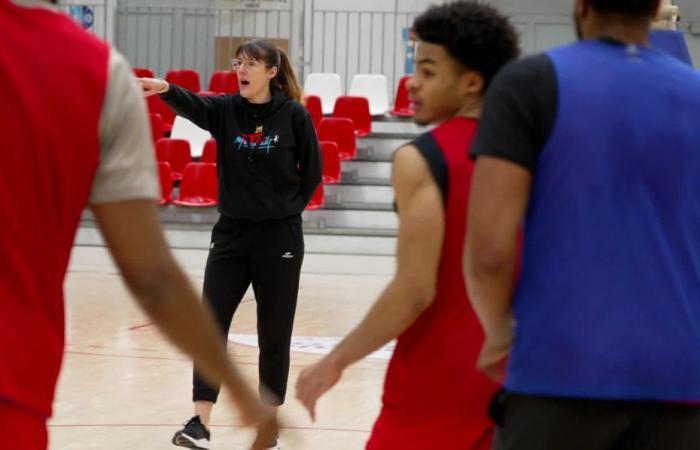 Basketball. Lauriane Dolt, pioneer of the male sidelines