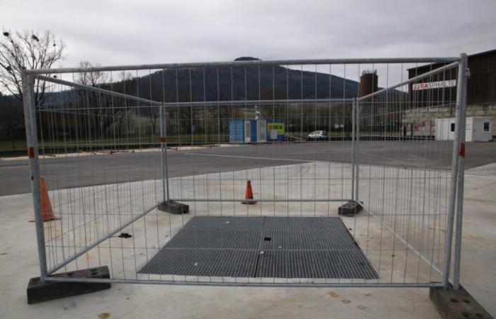 Hydraulic stimulation tests in the geothermal well is delayed
