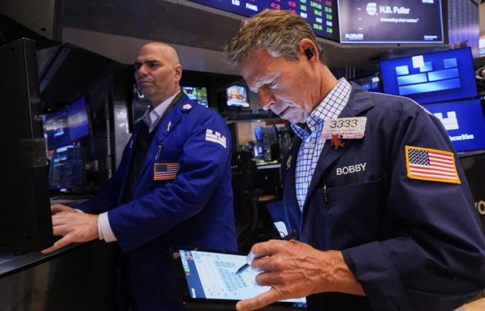 Wall Street falls and oil prices fall after the increase in OPEC+ production