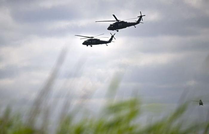 US army helicopters nailed to the ground near the Pentagon following an incident