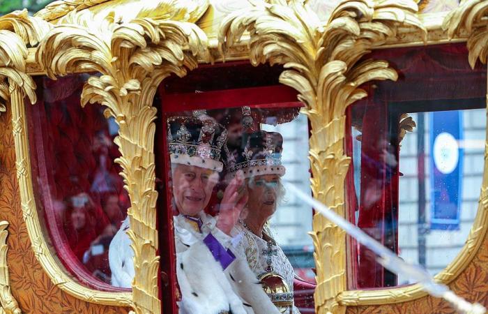 The day of the coronation of Charles – Les Éditions Bibliomonde