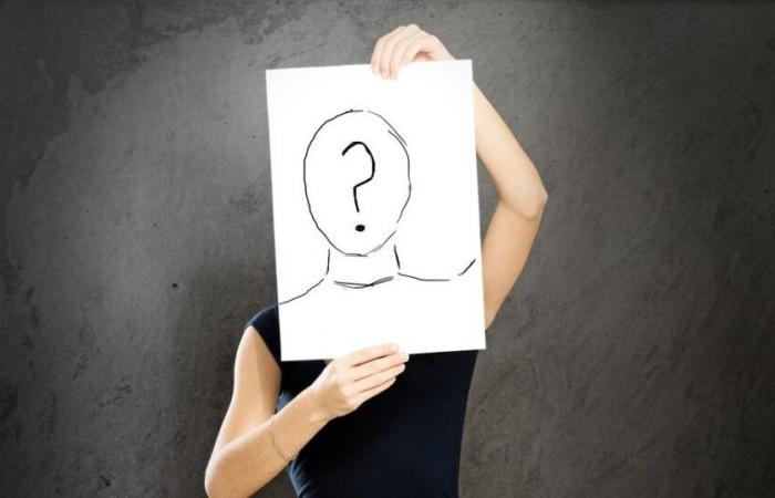 the exhausting inability to recognize the faces