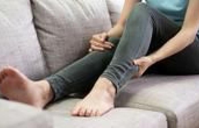 What is “restless legs” syndrome, which would touch up to one in ten French?