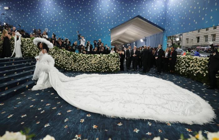 Met Gala red carpet: Zendaya, Sabrina Carpenter, Rihanna, Cynthia Eviro and Diana Ross