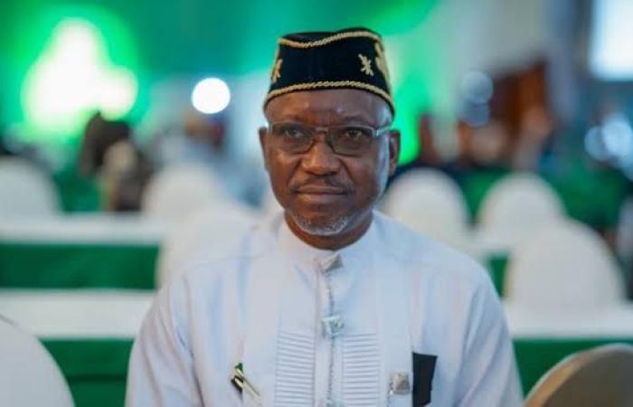The Nigerian Ekperikpe Ekpo at the head of the Committee of Ministers of West African Gazucation