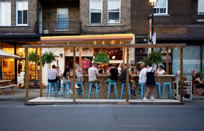New measures from Bill 72: lower tips and lighter prices in Quebec