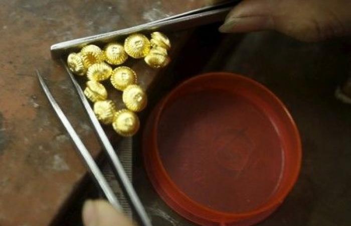 The share of gold in the exchange reserves of India has doubled in four years, according to the central bank