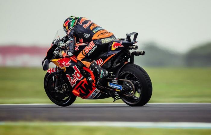 A KTM RC16 2023 from MotoGP for sale: at what price? For what use?