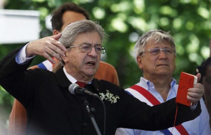 Militants of rebellious France are blocking around Jean-Luc Mélenchon before the publication of an investigation book