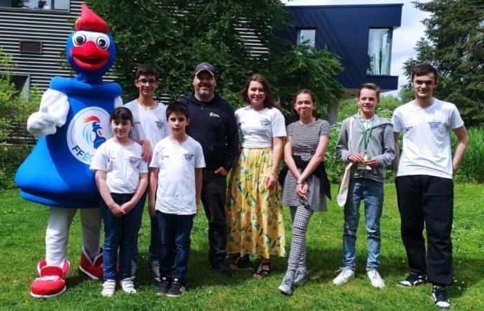 Seven young people in the French chess championship in Vichy