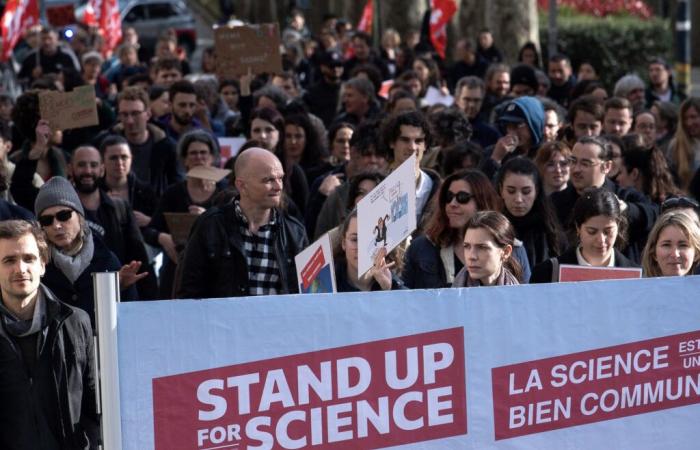 Does France really have the means to offer asylum to American scientists?