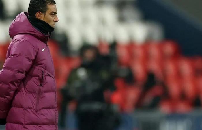 Six days from the final stages, the Women’s Women’s Section loses its coach