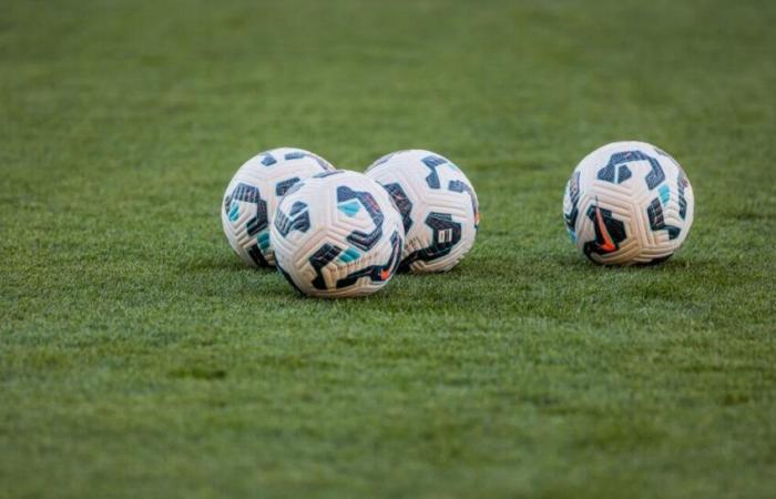 A club leads 9-0 at halftime