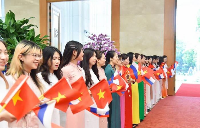 The visit of the secretary general to LAM is of capital importance for bilateral relations